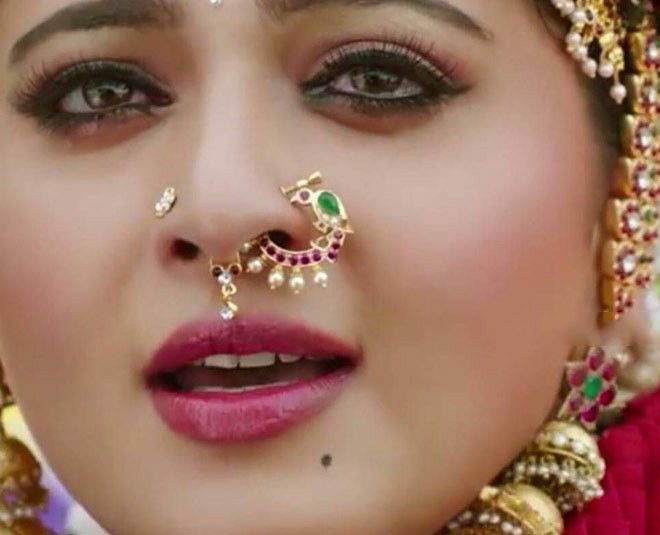 Bharatanatyam Nose Ring, Gold Nath, Nose Ring Designs, Bharatanatyam Costume, Nose Jewels, Silver Anklets Designs, Hindi Comics, Temple Jewellery Earrings, Wedding Jewellery Designs