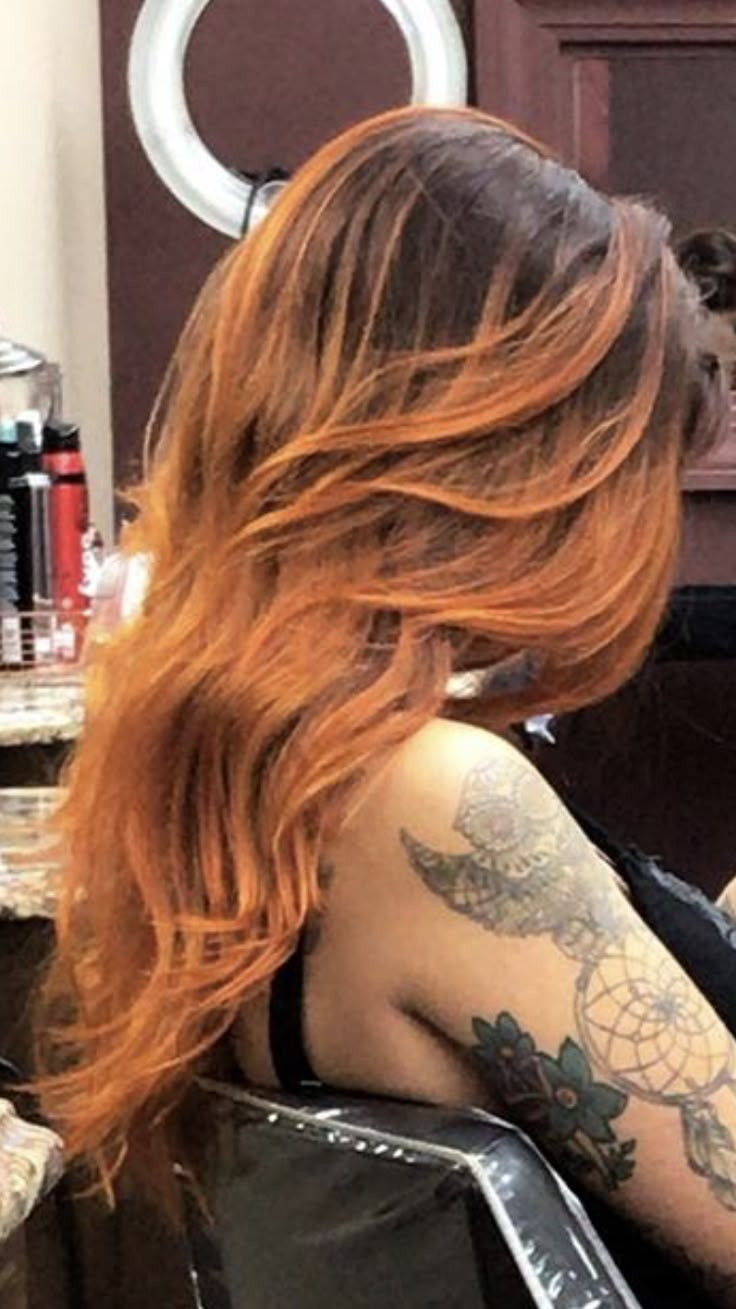 Ginger hair ombré balayage dark root orange blend hair Dark Roots With Ginger Hair, Redhead Ombre Hair, Dark To Ginger Hair, Dark Roots Hair Ideas, Orange Over Brown Hair, Brown With Ginger Balayage, Dark Root With Red Hair, Dark To Orange Hair, Brown Hair With Orange Balayage