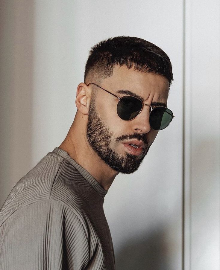 French Crop Haircut, Men Short Hair Fade, Very Short Hair Men, Crew Cut Haircut, Men Fade Haircut Short, Short Hair With Beard, French Crop, Buzz Cut Hairstyles, Mens Haircuts Short Hair