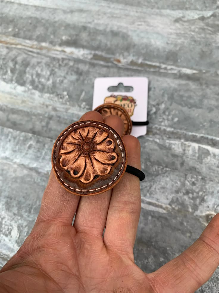 Hand Tooled Leather Hair-Tie The Rodeo Rose Tooled Leather Hair Accessories, Tooled Leather Feather Pattern, Leather Bridesmaid Gifts, Leather Car Freshies Diy, Tooled Leather Hair Clips, Leather Tooling Ideas, Leather Projects For Beginners, Leather Burning Designs, Western Bags Purses