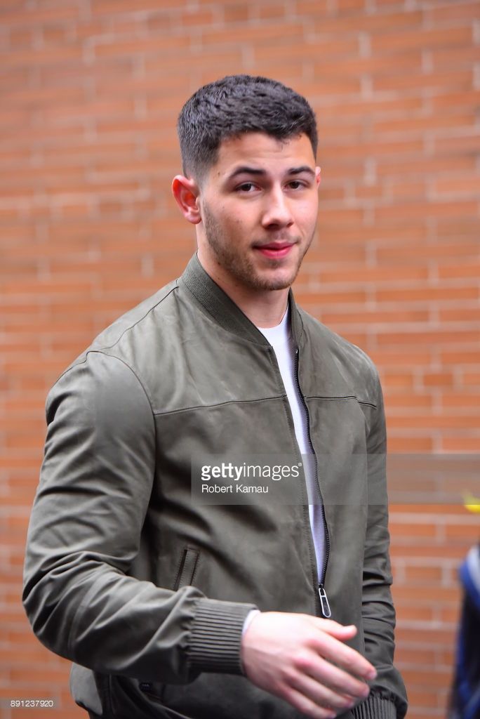 Nick Jonas Short Hair, Nick Jonas Hairstyle, Nick Jonas Buzzcut, Short Hair Men Style, Nick Jonas Hair, Nick Jonas Haircut, Short Haircuts Men, Buzzcut Men, Short Hair Men