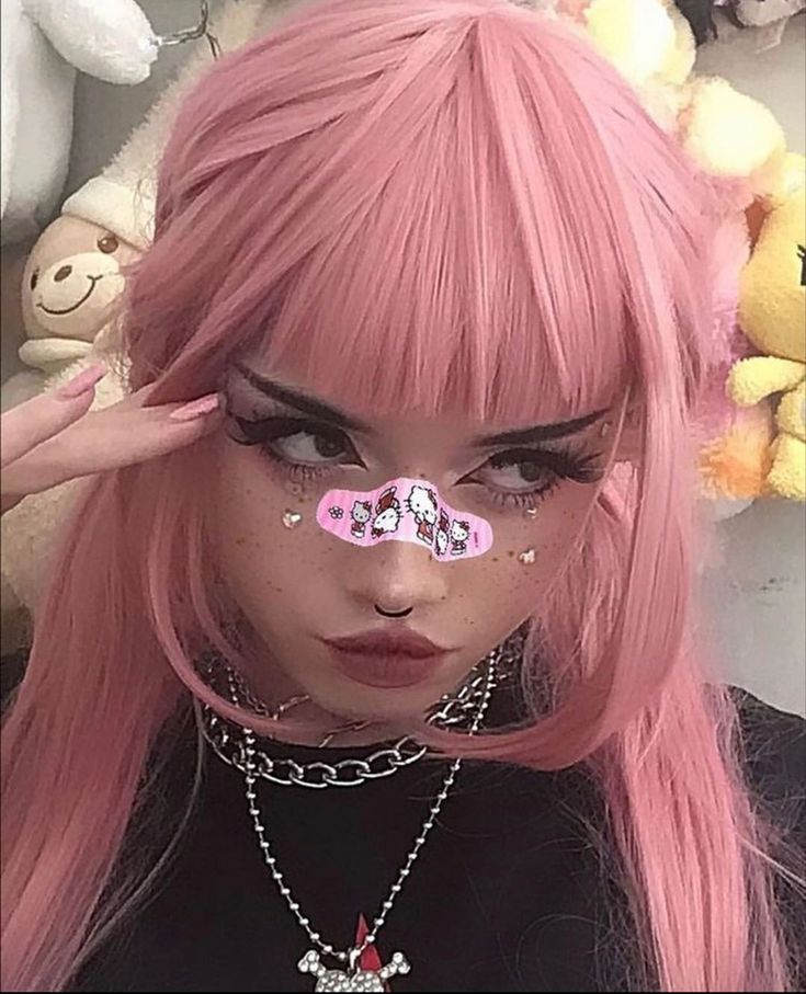 Egirl Hairstyles, E Girl Hairstyles, E Girl Hair, Egirl Aesthetic, Short Grunge Hair, E Girl Aesthetic, Girl With Pink Hair, Makijaż Smokey Eye, Alternative Makeup