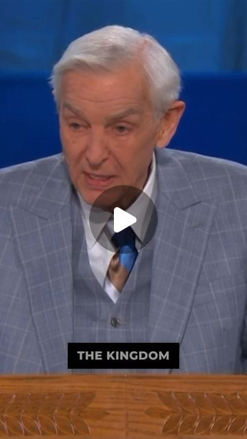 an older man wearing a suit and tie on the set of the daily show, the kingdom