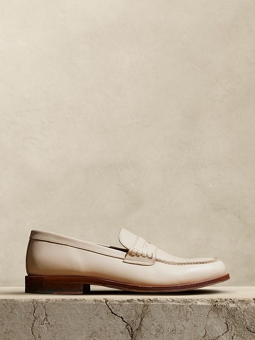 Relaxed Pinstripe Linen Blazer | Banana Republic Dress Shoes Flats, Dressy Hats, Dress Shoes Women, Timeless Shoes, Dress Shoes For Men, Gorgeous Leather, Leather Dress Shoes, Penny Loafer, Only Shoes