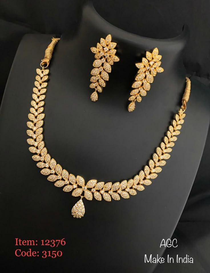 Unique Gold Jewelry Designs, Bridal Necklace Designs, Urban Jewelry, New Gold Jewellery Designs, Modern Gold Jewelry, Pretty Jewelry Necklaces, Handmade Gold Jewellery, Fancy Jewellery Designs, Gold Bridal Jewellery Sets