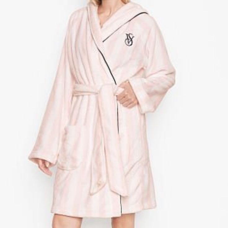 An At-Home Spa Day Isn't Complete Without This Cozy Robe, Extra Plush And Finished With A Toasty Hood. Easy Fit Plush Cozy Finish Hooded Design Embroidered Logo At The Chest Tie Waist Imported Night Wear For Women Sleep, Satin Kimono, Black Slip Dress, Women's Robe, Printed Rompers, Sleepwear Robe, Green Satin, Black Slip Ons, Spa Day