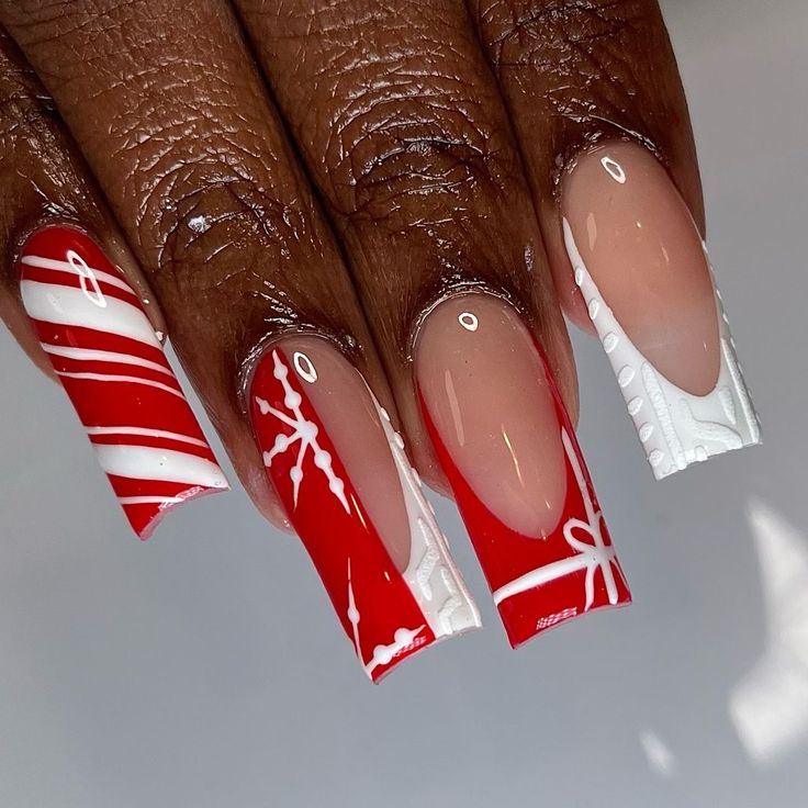 Candy Cane Freestyle❤️🌨️🦌🛷 Book now for December Using @notpolish_nails Gloss-It Gel Top Coat ✨ Using @millanailtrapsupply XXL Square No… | Instagram Christmas Candy Nails, Diy Christmas Nails, Cute Christmas Nail Designs, Christmas Nails Simple, Easy Christmas Nail Art, Easy Halloween Nails Design, Christmas Nails Diy, Christmas Nail Art Easy, Halloween Nails Easy