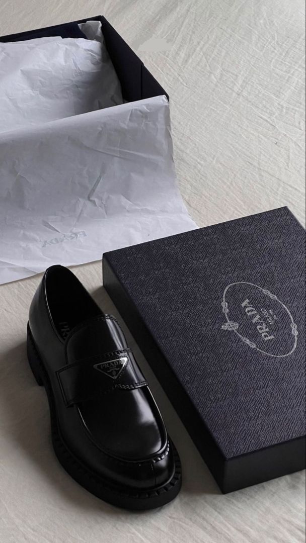 Prada Aesthetic Men, Prada Loafers Men, Prada Shoes Men, Shoes For Men Stylish, Mens Black Loafers, Loafers Men Outfit, Casual Sneakers For Men, Shoes Trending, Prada Mens