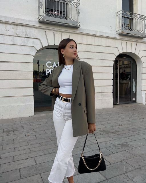 Cream Pants Outfit, Green Blazer Outfit, Ny Outfits, Blazer Outfits For Women, Cream Pants, Wardrobe Tips, Spring Look, Pants Outfits, Nice Style