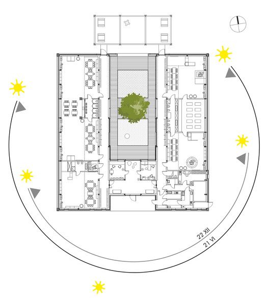 the floor plan for an office building with three floors and four rooms, all in one circle