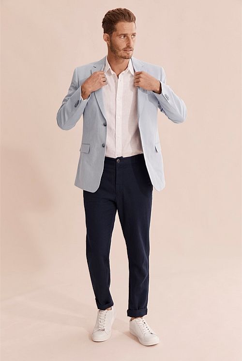 Light Blue Blazer Outfit Men, Dark Blue Blazer Outfit, Blue Pants Outfit Men, Light Blue Blazer Outfit, Blazer Men Outfit, Blue Blazer Outfit Men, Blazer Outfits For Men, Blue Outfit Men, Sport Coat Outfit