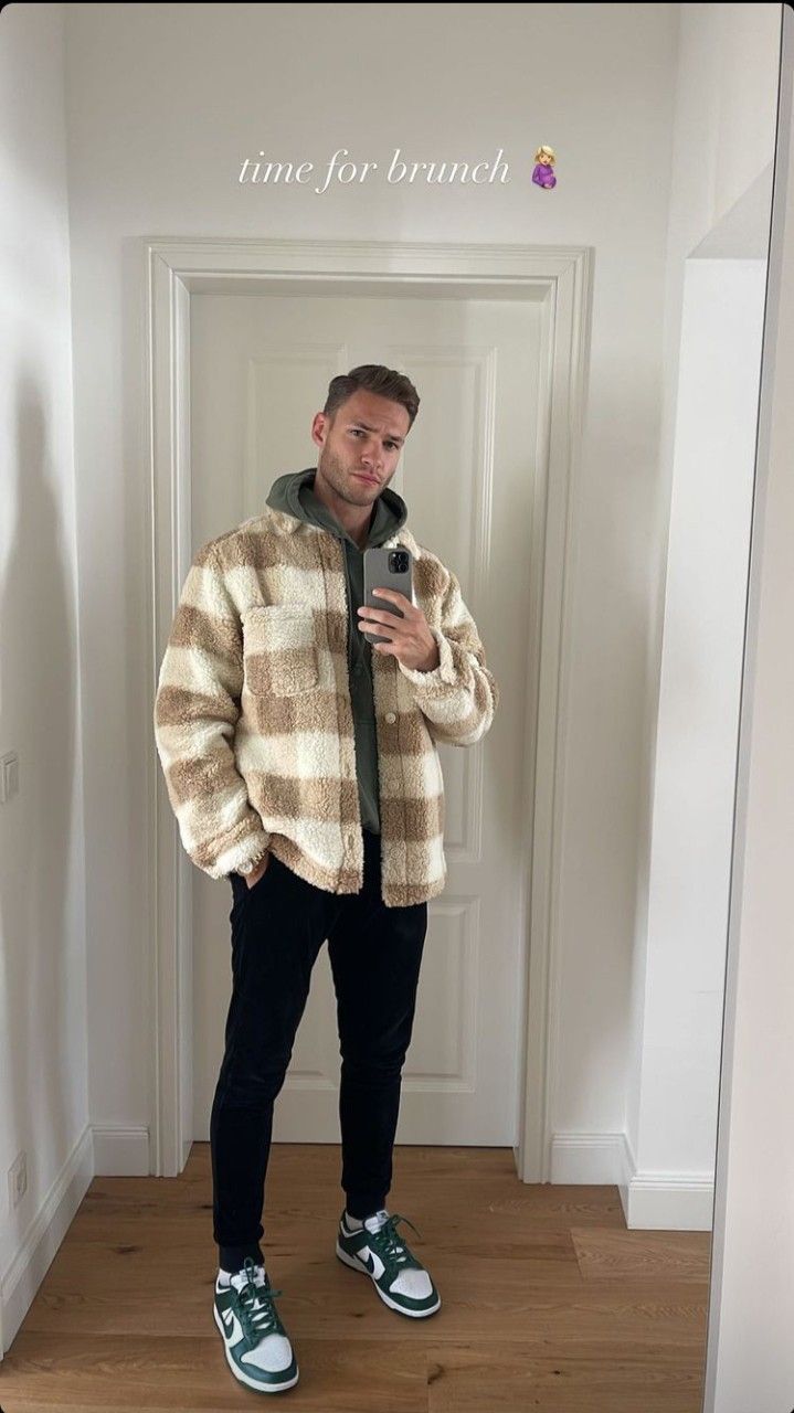 Men Dunks Outfit, Nike Dunks Outfit Men, Turtleneck Outfit Men, Winter Outfits Men Streetwear, Flannel Outfits Men, Dunk Outfit, Dunks Outfit, Outfits Men Streetwear, Mens Fashion Sweaters