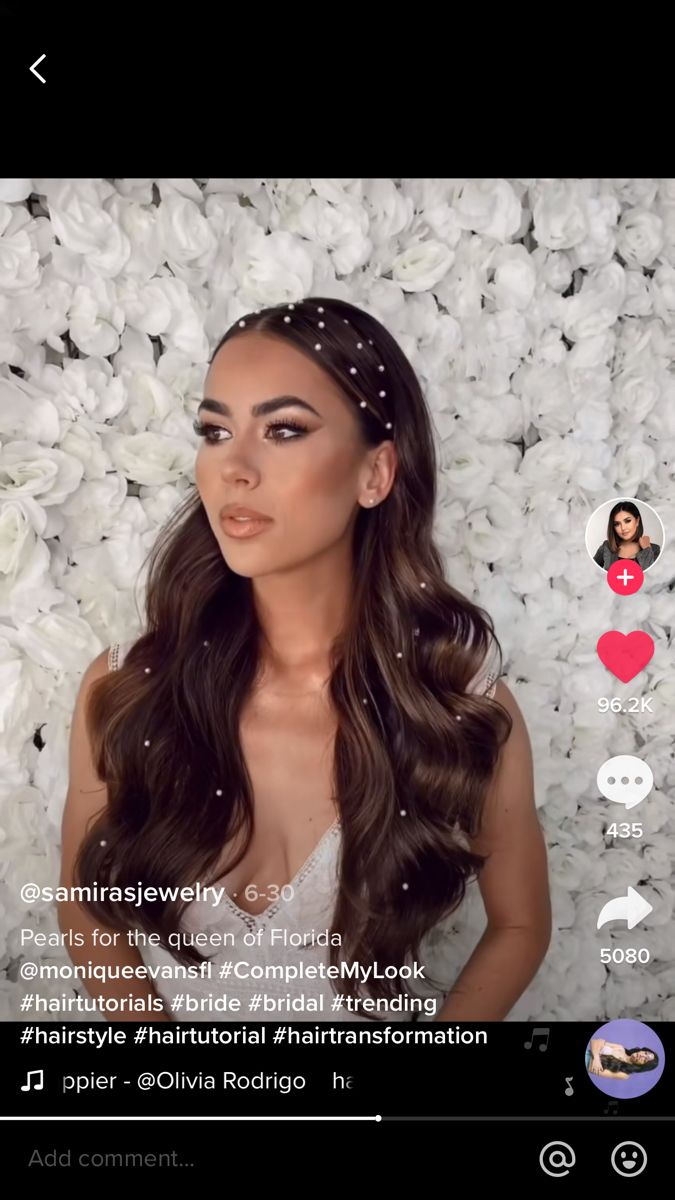 Rhinestone Hairstyle Prom, Wedding Hair With Rhinestones, Rhinestones In Hair Prom, Hair Styles With Rhinestones, Hair Rhinestone Hairstyles, Hairstyle With Gems, Rhinestone Hairstyles, Hair With Rhinestones, Rhinestone Hairstyle