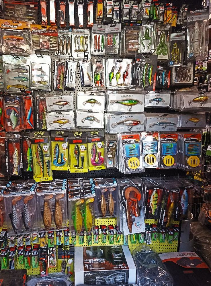 there are many different types of fishing lures on display