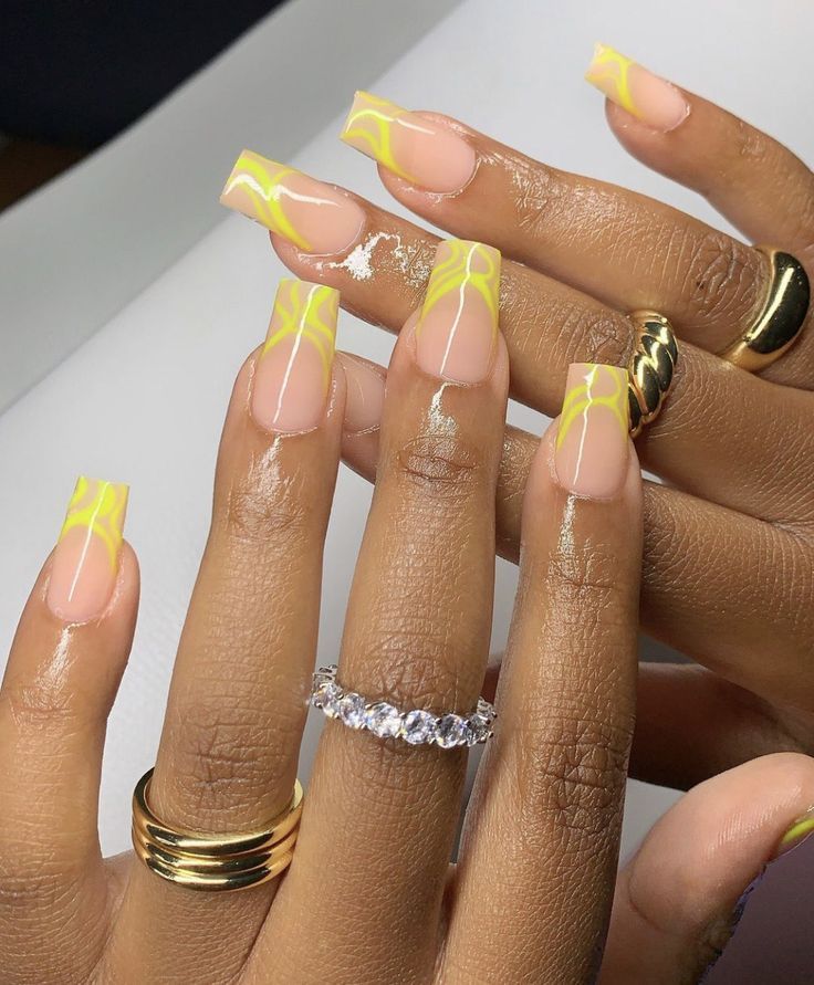 French Tip Yellow Nails, Acrylic Nails Yellow, Bad Gyal, Square Nail Designs, Racun Shopee, Short Square Nails, French Tip Acrylic Nails, Work Nails, Short Square Acrylic Nails