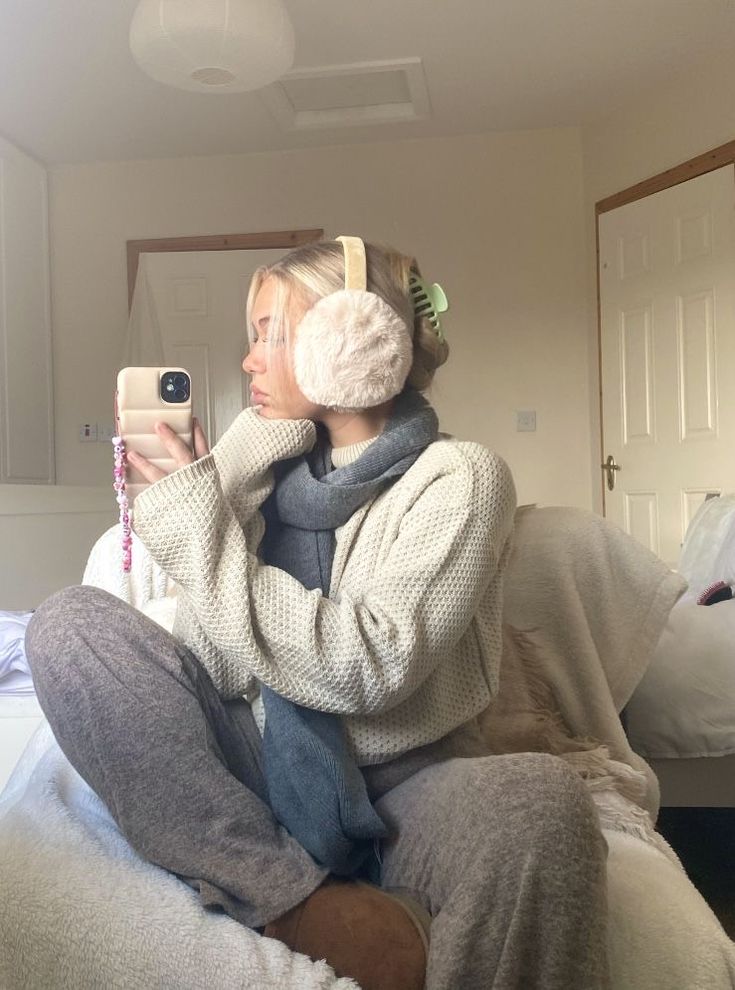 links in bio Earmuffs Outfit, Y2k Winter Outfits, Mini Skirt Outfit Winter, Outfit With Uggs, Cold Weather Outfits Winter, Looks Adidas, Winter Outfits Ideas, 00s Mode, Stile Blair Waldorf