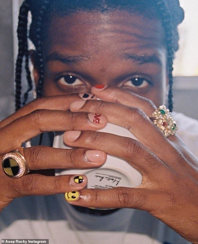 Rapper ASAP Rocky shows off fun manicures as he urges more men to embrace nail art | Daily Mail Online Asap Rocky Nails, Man Nails, Mens Manicure, Fun Manicure, Pretty Flacko, Mens Nails, Minimal Nails, Short Nails Art, Nail Idea