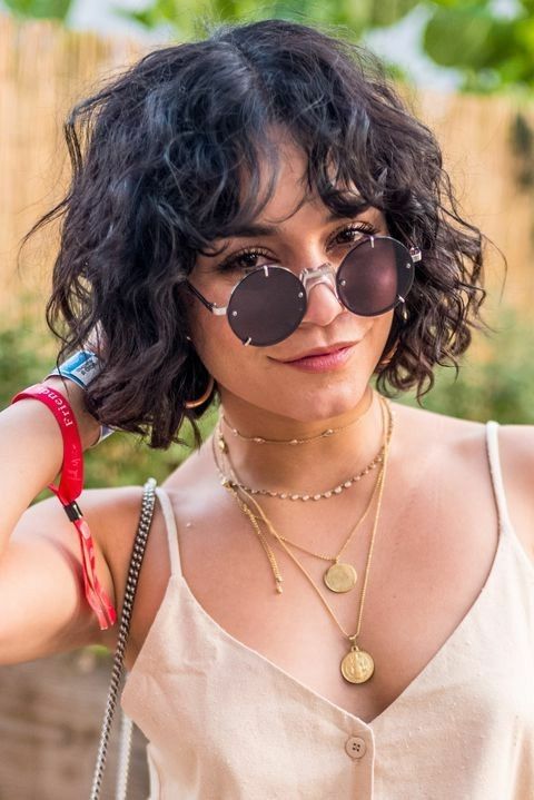 Short Layered Bob Hairstyles, Wavy Haircuts, Short Curly Haircuts, Layered Bob Hairstyles, Short Wavy Hair, Curly Hair With Bangs, Short Hair With Bangs, Cut My Hair, Vanessa Hudgens