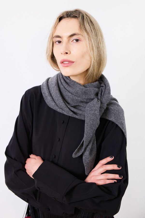 An oversized knitted cashmere bandana scarf that can be styled and worn in multiple ways.    dry clean only  100% cashmere  made in china Stirrup Leggings, Bandana Scarf, A Perfect Circle, Dry Clean Only, Veronica Beard, Made In China, Tulle Dress, Heather Gray, Black Leggings