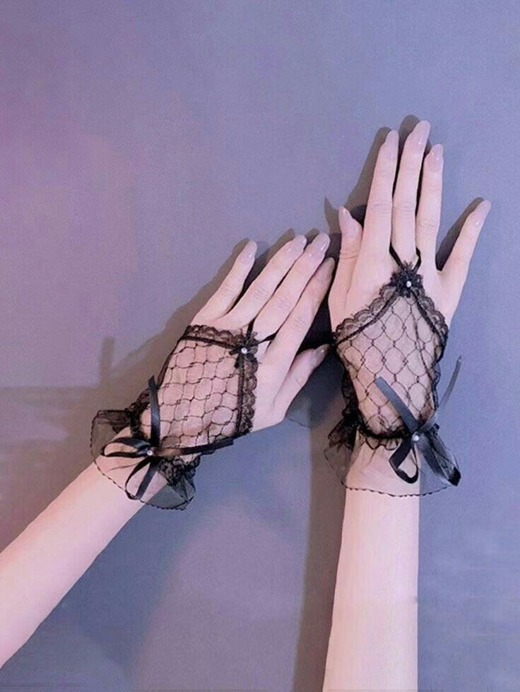 Gloves Aesthetic, Wedding Gown Accessories, Fishnet Gloves, Lace Fingerless Gloves, Gloves Fashion, Wedding Gloves, Bridal Gloves, Lace Gloves, Black Gloves