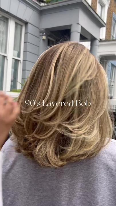 90s Short Hair Layers, Bob Haircut 90s, 90s Bob Layers, 90s Long Bob Layers, 90s Bob With Layers, 90s Layered Bob Haircut, Bob Layers Short, Blonde Layers Short, 90s Hair Bob