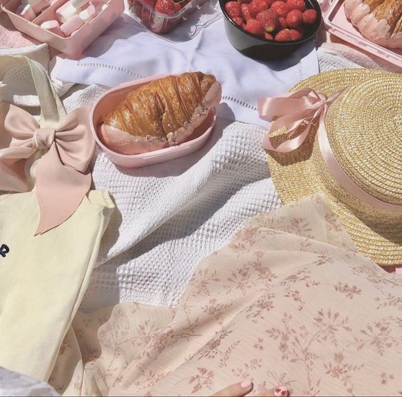 Coquette Picnic, Lifestyle Content Creator, Sweet Rain, Baby Pink Aesthetic, Lifestyle Content, Picnic Date, Picnic Time, Pink Beach, Pink Girly Things