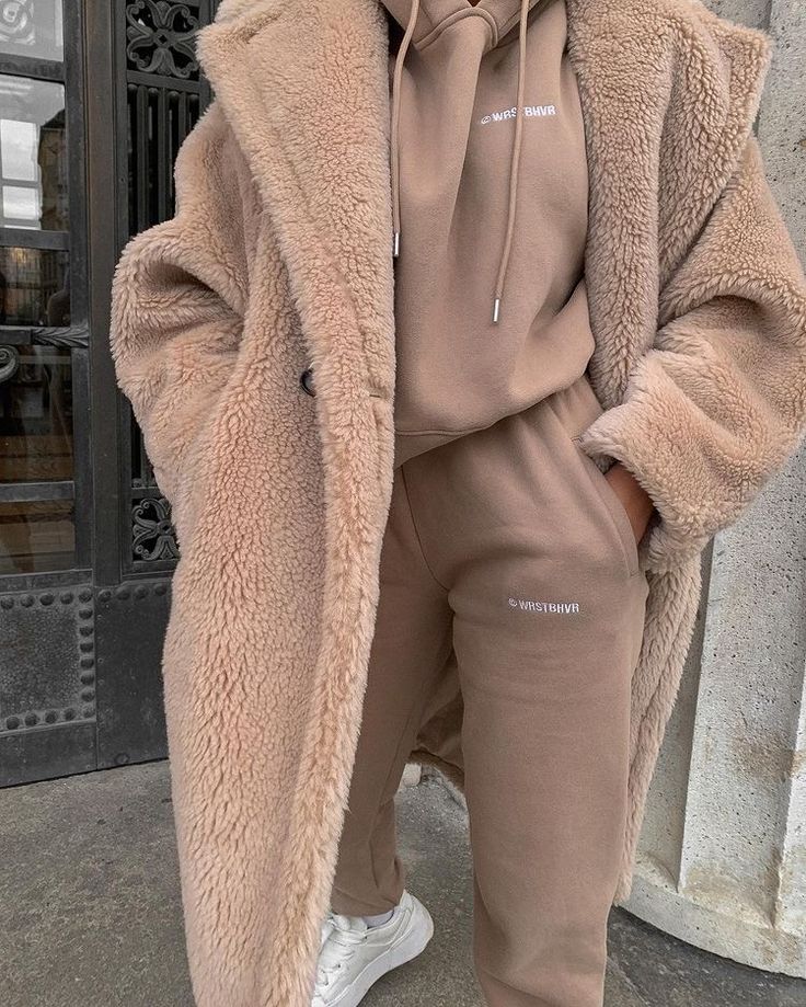 Cozy Put Together Outfits, Warm Maternity Outfits, Stylish Outfits Winter, Very Cold Winter Outfits, Cold Outfits Winter, Winter Trendy Outfits, Winter Cold Outfits, Winter Cozy Outfit, Winter Outfits Cozy