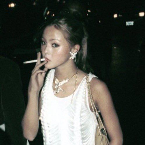 . on Twitter: "just fell to my knees you telling me these pictures were from 36 year old lenny kravitz having 18 year old devon around like a step mama… https://t.co/vdK4cPXHmI" Devon Aoki Aesthetic, Devon Aoki Icon, Meet Me In New York, Mugler Corset, Girls Against God, Devon Aoki, Weak In The Knees, Lenny Kravitz, London Life