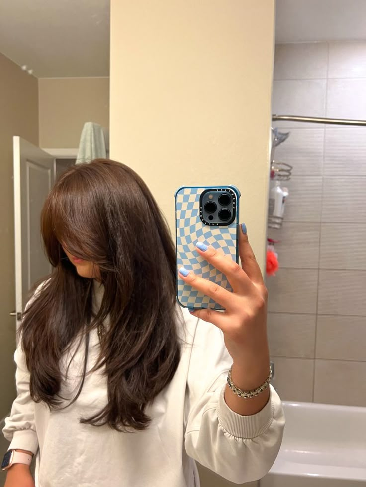 Dark Chocolate Brown Hair Curtain Bangs, Curtain Bangs On Long Brown Hair, Chocolate Brown Hair One Color, Light Brown Red Tint Hair, Dark Brown Red Tint Hair, Brunette With Red Tint, Brown With Tint Of Red, Chocolate Brown Curtain Bangs, Chocolate Brown Hair With Layers And Curtain Bangs