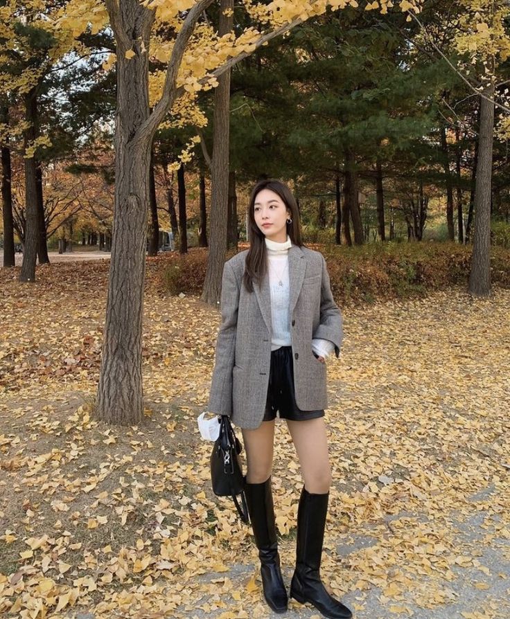 Korea Spring Fashion, Korean Autumn Outfit, Japan Autumn Outfit, Winter Spring Outfits, Spring Outfits Korea, Japan Outfit Winter, Korean Spring Outfits, Spring Outfits Japan, Fall Inspo Outfits