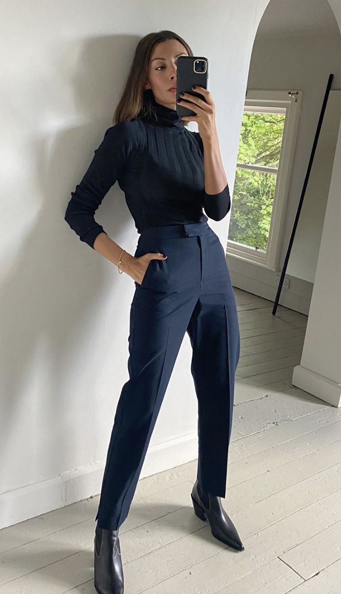 Slim Trousers Outfit, Navy Blue Pants Outfit, Blue Trousers Outfit, Navy Pants Outfit, Black Work Outfit, Outfit Formal Mujer, Blue Pants Outfit, Trousers Women Outfit, Formal Pants Women