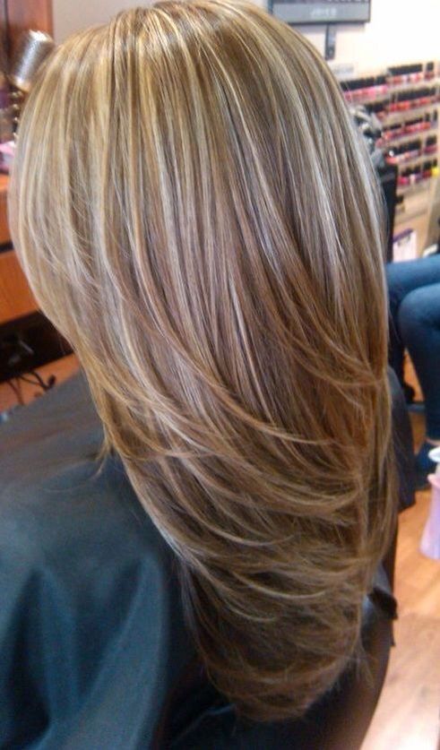 Light blonde highlights on medium brown hair Long Layered Haircuts, Hair Color Highlights, Hair Color And Cut, Great Hair, Hair Skin, Blonde Highlights, Gorgeous Hair, Hair Highlights, Pretty Hairstyles