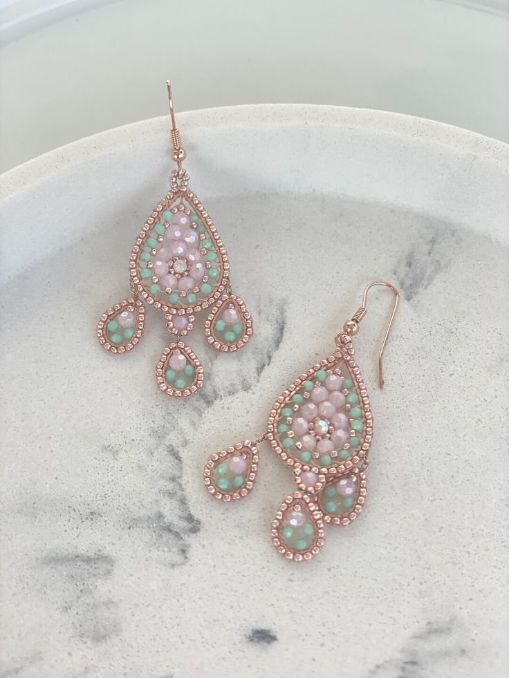 Chandelier Ohrringe - Etsy Österreich Seed Bead Earrings, Brick Stitch, Bead Earrings, Seed Bead, Beaded Earrings, Seed Beads, Beading, Beads, Gold