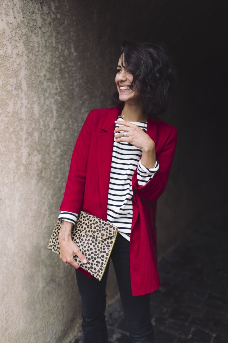 Red Blazer Outfit Casual, Red Blazer Outfit, Red Top Outfit, The Color Red, Tomboy Chic, Fall Fashion Trends Women, Red Blazer, Fashion App, Blazer Outfits