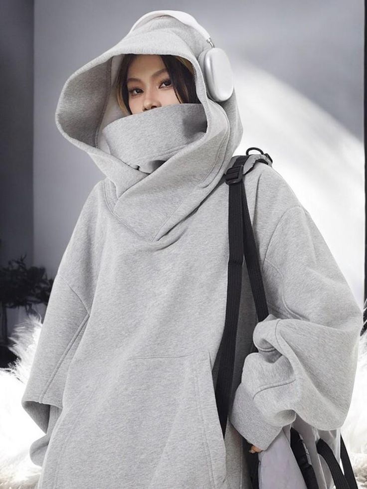 Oversized Hooded Sweatshirt - Cozy and Stylish Pullover with Unique Large Hood for Women Looking for a statement piece that combines comfort with edgy street style? This oversized hooded sweatshirt is just what you need! Featuring a unique, large hood design, this cozy pullover is perfect for those chilly days when you want to stay warm while looking effortlessly cool. Available in classic black and versatile gray, this hoodie pairs easily with any casual outfit, making it an essential addition to your wardrobe. Crafted from soft, high-quality fabric, this hoodie offers warmth and style, ideal for layering during fall and winter. Whether you're heading out for a casual day with friends or lounging at home, this sweatshirt is designed to keep you comfortable and stylish. Key Features: *Uniq Ninja Hoodie, Mens Turtleneck, Tracksuit Men, Vintage Fleece, Mode Abaya, Y2k Hoodie, Japanese Streetwear, Hoodies Mens, Hoodies For Men