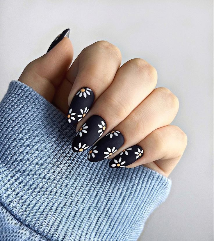 Summer Nails Black, Black Floral Nails, Short Nail Styles, Excel Data Entry, Elegant Touch Nails, Web Scraping, Web Research, Elegant Nail Designs, Spring Nail Designs