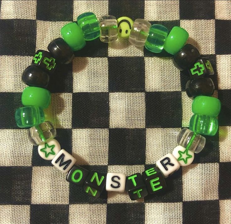 Scene Bracelets Aesthetic, Monster Energy Bracelet, Alt Beaded Bracelets, Cute Kandi Bracelet Ideas, Beaded Bracelets Aesthetic Grunge, Word Ideas For Bracelets, Pony Bead Bracelets Aesthetic, Simple Kandi Cuff Patterns, Trippy Bracelets