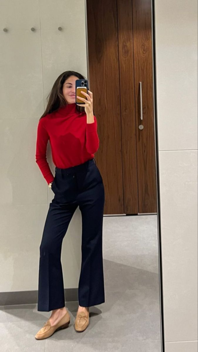 carmen montero mundt Carmen Mundt Work Outfit, Carmen Mundt Outfit, Carmen Mundt Style, Summer Internship Outfit, Grad Fits, Barista Outfits, Internship Outfit, Office Fits, Workwear Capsule