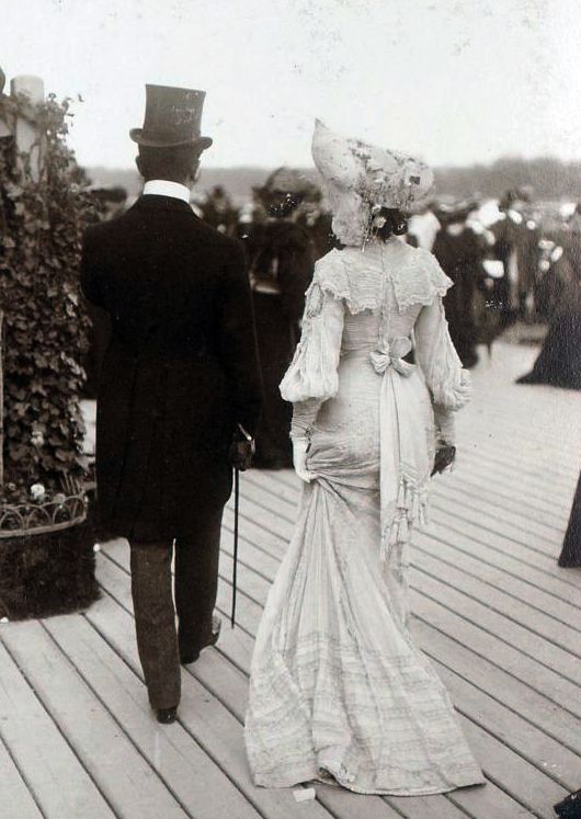 Belle Epoque Aesthetic, 1800s Love, 1900 Aesthetic, France 1800s, Belle Epoque Fashion, 1900 Fashion, 1900s Fashion, Old Photography, Paris Mode