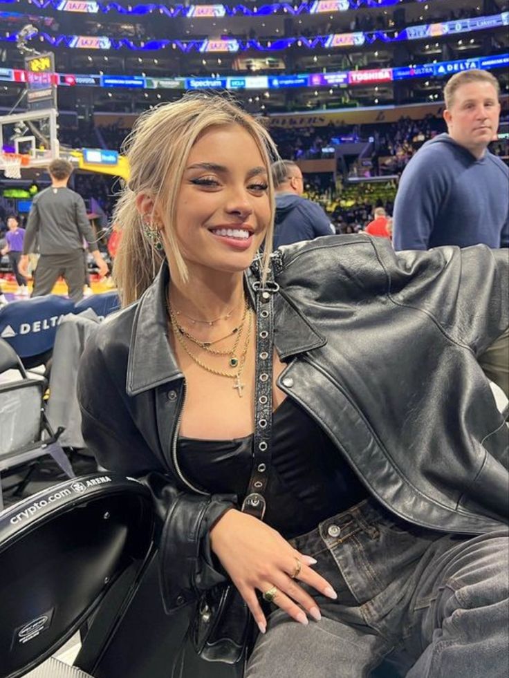 indy ivers | the right move Nba Wife Aesthetic, Indy Ivers, Basketball Game Outfit Women, Hockey Game Outfit, Liz Tomforde, Basketball Game Outfit, Basketball Girlfriend, The Right Move, Paper Rings