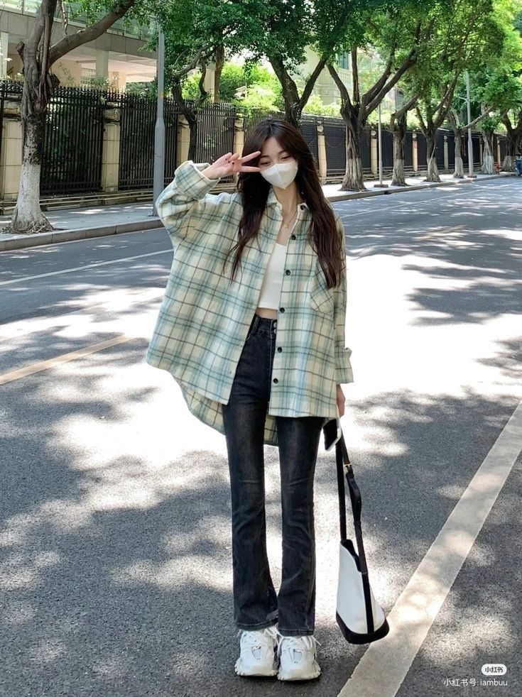 Simple Korean Outfits, Aesthetic Korean Fashion, Simple Style Outfits, Fashion Outfit Ideas, Korean Outfit Street Styles, Aesthetic Korean, Korean Fashion Outfits, Korean Casual Outfits, Casual Day Outfits