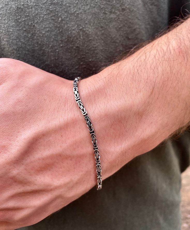 King Chain Bracelet 925K Silver, Mens Chain Bracelet Silver, Daily Chain Bracelet, Bracelet Gift For Men ▶ This bracelet, which is very difficult and laborious to make, was made by hand with long-term workmanship. ◀ ✦Item Details ➥ Material: 925K Sterling Silver ➥ Bracelet Length 18-20-22 cm (Select Variation) ➥ Width 3 mm ➥ Bracelet Total Weight: 9-11 Grams ➥ Ready to Ship in 1-2 Business Days In Usual ✈✈Free UPS Express Shipping (2-4 Business Days) ✈✈ ♻️Recycled Eco-Friendly Quality Packaging♻ Mens Custom Jewelry, Mens Sterling Silver Jewelry, Chain Bracelet Silver, Mens Chain, Mens Chain Bracelet, Mens Silver Jewelry, Silver Chain For Men, Mens Bracelet Silver, Hand Bracelet