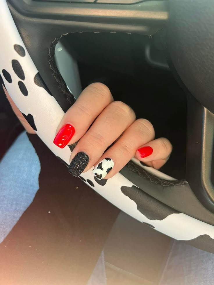 21st Birthday Nails Western, Nail Ideas Punchy, Red And Black Cow Print Nails, Neon Pink Western Nails, Maroon Western Nails, Koe Wetzel Concert Nails, Red Cow Print Nails Acrylic, Cow Print Nails Ideas, Cow Print Nails With Red