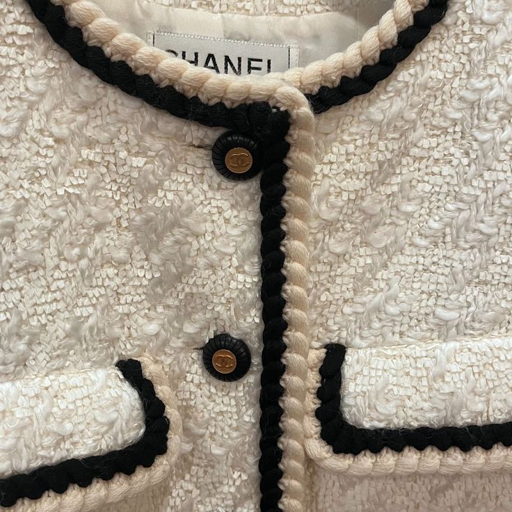 Pocket Placement, Knitwear Details, Chanel Tweed, Chanel Jacket, Gabrielle Chanel, Outer Jacket, Boucle Jacket, Fashion Chanel, Barbie Dream