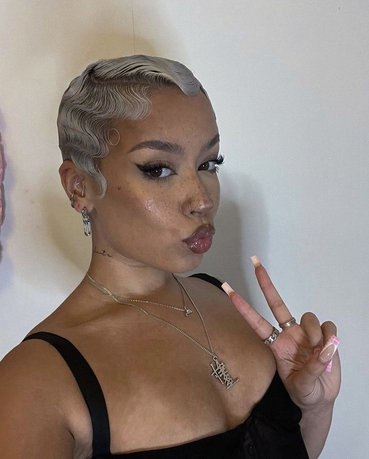 greyydawg on insta Short Slicked Back Hair, Dyed Hairstyles, Finger Waves Short Hair, Buzz Cut Hairstyles, Waves Haircut, Short Hair Waves, Short Hair Images, Cut Life, Short Hair Black