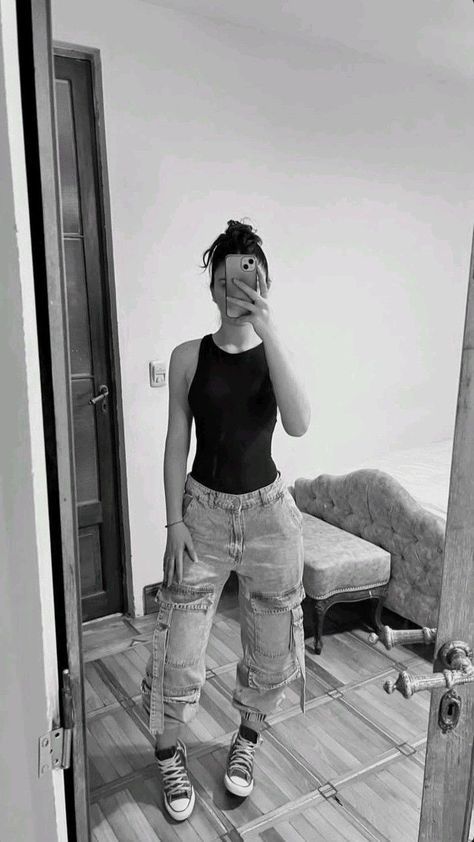 Outfits Milipilis, Chill Fits, Fashion Mistakes, Comfy Fashion, Style Mistakes, Insta Photo Ideas, Mode Fashion, Outfits Casuales, Outfits Aesthetic