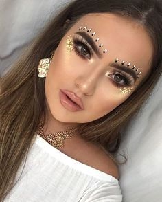 Coachella Make-up, Carnaval Make-up, Coachella Makeup, Make Carnaval, Festival Makeup Rave, Festival Make Up, Festival Makeup Glitter, Rhinestone Makeup, Carnival Makeup