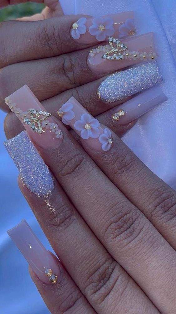 Rose Gold Quince Nails Short, Quinceanera Nails Rose Gold Short, Nail Art Designs Pink Rose Gold, Quinceanera Nails Pink And Gold, Rose Gold Nails Quinceanera, Quince Nails Pink And Gold, 15 Nails Ideas, Pink Graduation Nails, Lavender Quince Nails