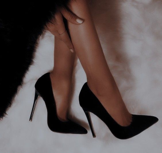 Black Stilleto Heels Aesthetic, Kasut Pengantin, Heels Aesthetic, Fashion Shoes Heels, Shoes Heels Classy, Heels Classy, Cute Heels, Fancy Shoes, Aesthetic Shoes