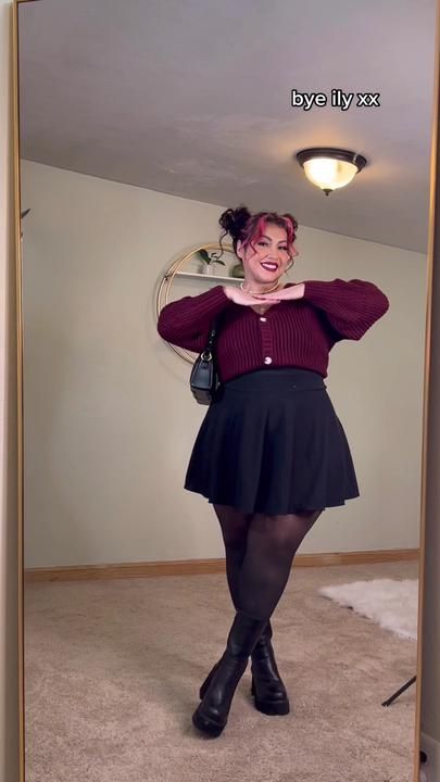 Plus Size Valentines Outfit, Outfit Ideas Valentines Day, Plus Size Vday Outfit, Curvy Dark Academia Outfit, Valentines Day Outfits Plus Size, Valentine’s Day Outfits Plus Size, Plus Size Valentines Day Outfit Night, Plus Size Alt Fall Outfit, Curvy Dark Academia Fashion